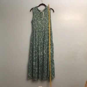 Elegant Green Patterned Dress